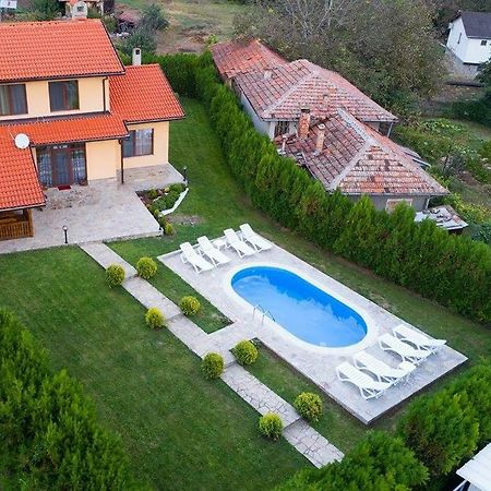 Guest House Beniart Vetrintsi Экстерьер фото