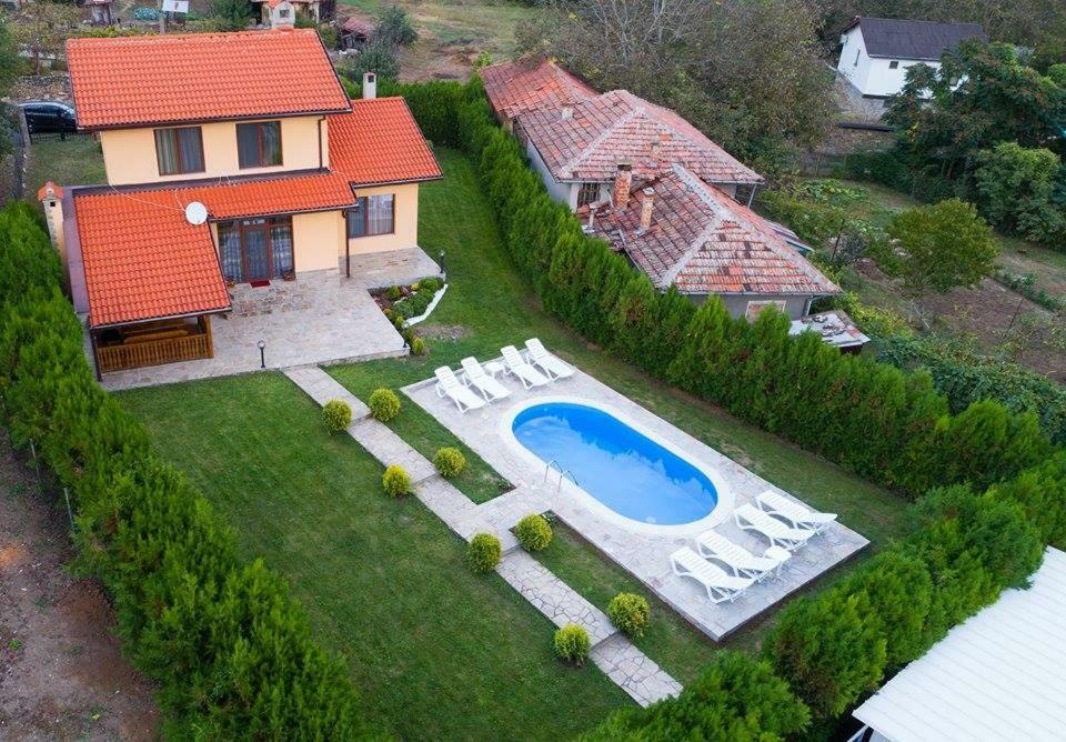 Guest House Beniart Vetrintsi Экстерьер фото