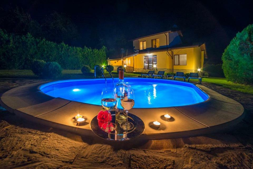 Guest House Beniart Vetrintsi Экстерьер фото