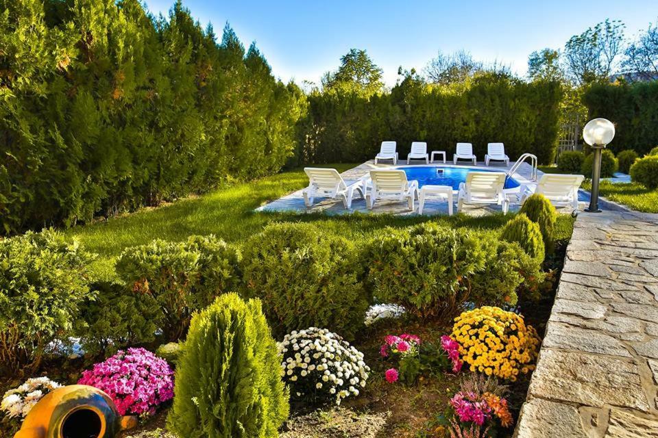 Guest House Beniart Vetrintsi Экстерьер фото